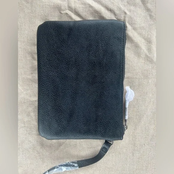 Steve Madden Wristlet Makeup pouch purse New - Picture 6 of 11